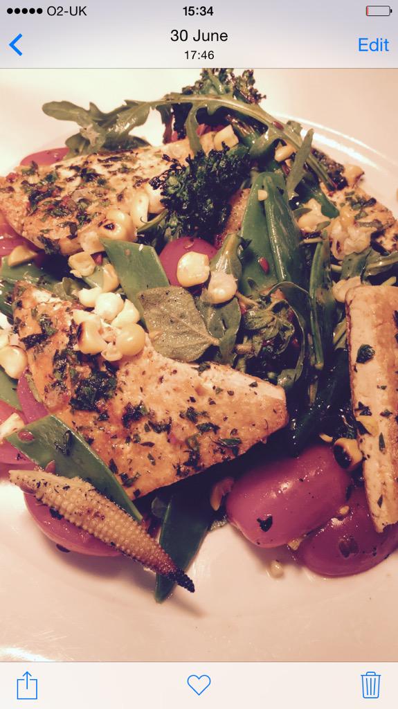 Healthy #lunch,Tofu,summer Veg,chimichurri @TheHoxtonLDN <a href="/FoodPorn/">FoodPorn: The Original</a> #Shoreditch #house <a href="/MAUMANCINI/">MAURIZIO MANCINI</a> #sohohouse #London