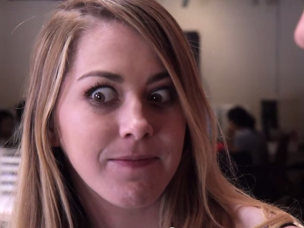 HuffPost's tweet photo. 8 awkward confessions from people have no flirting game http://t.co/N7j1HFc4J5 http://t.co/lrNihpNORd