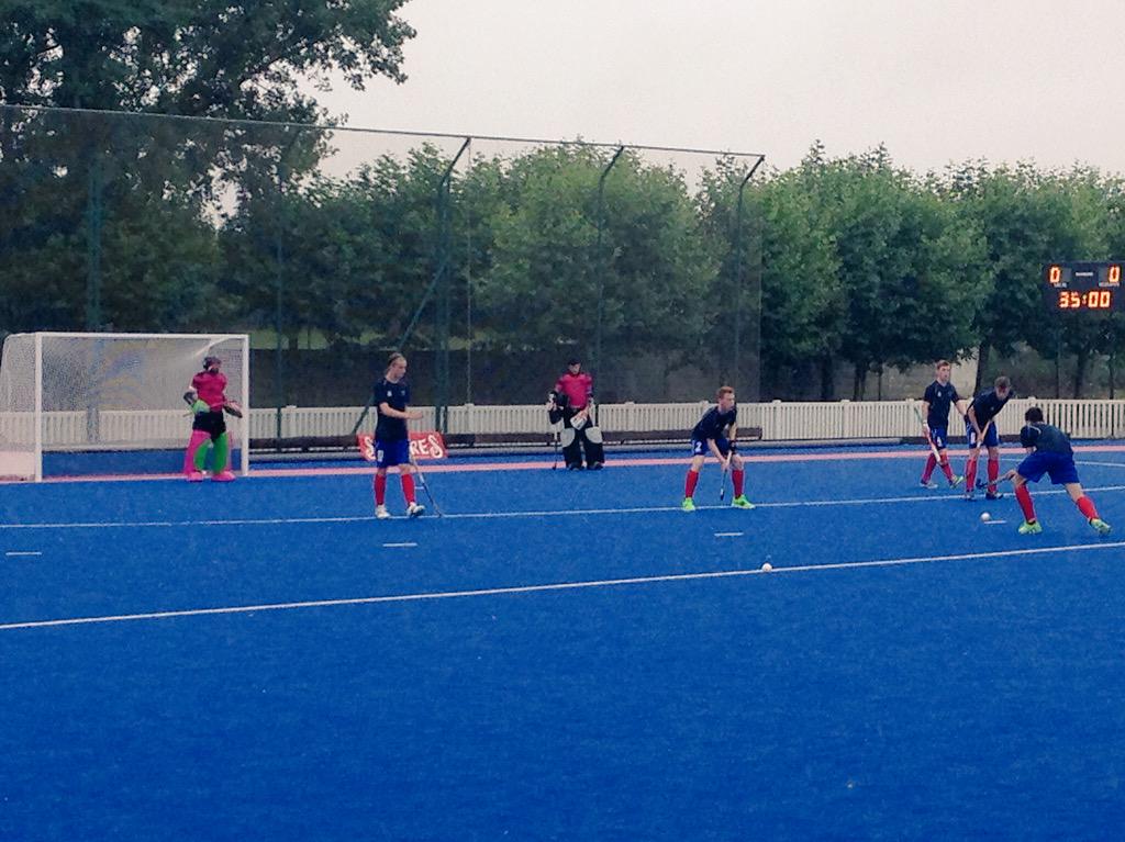 Leo_Howes's tweet photo. @ScottishHockey Men's u18s about to take on the Netherlands in our final group match #ehyc2015 http://t.co/cymHoyzyxB