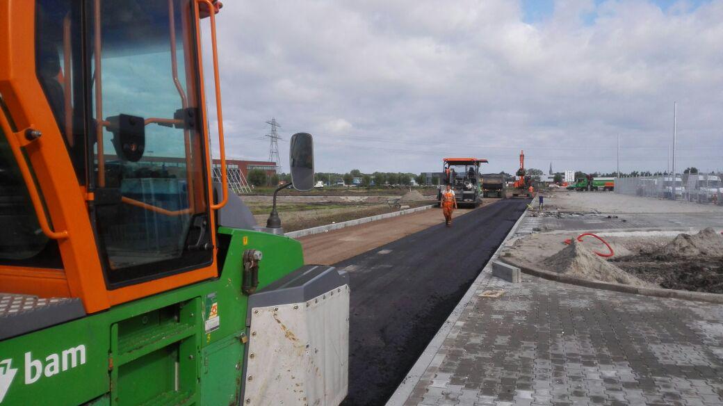 WimSandifort's tweet image. Na 4 weken hard werken door @BAMNootenboom vandaag asfalt bedrijventerrein Oosthoutlaan Sassenheim @BAMGroep_NL