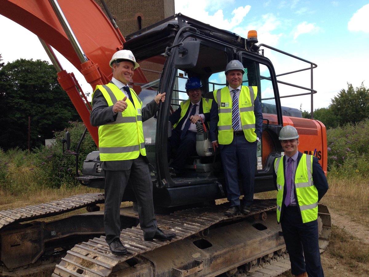 LDN_pressoffice's tweet photo. Dep Mayor Blakeway takes control as work starts on 700 homes on @MayorofLondon land in Croydon http://t.co/OHce1uwZai http://t.co/Nb7CfQcPAk
