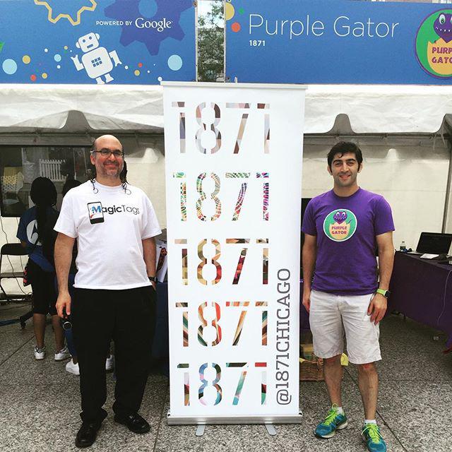 1871tech's tweet image. Ed LaHood of Magic Tags and Andrew Nadhir of Purple Gator at Google's Chicago Geek Street … ift.tt/1GCXhOr