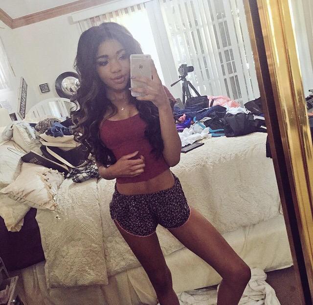 OpenYourHayes's tweet photo. she sounds like a bratz lmao http://t.co/5hCMUpbyRZ