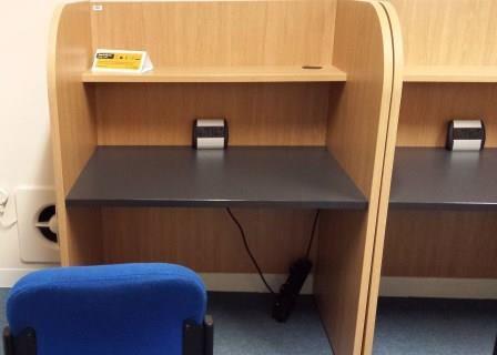 34 study desks have been delivered to #greatoakssmallschool in Ramsgate kindly donated by #unikent