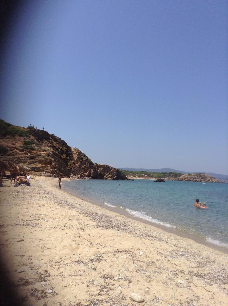 Can't wait till Friday😍☀️👙🍹✈️