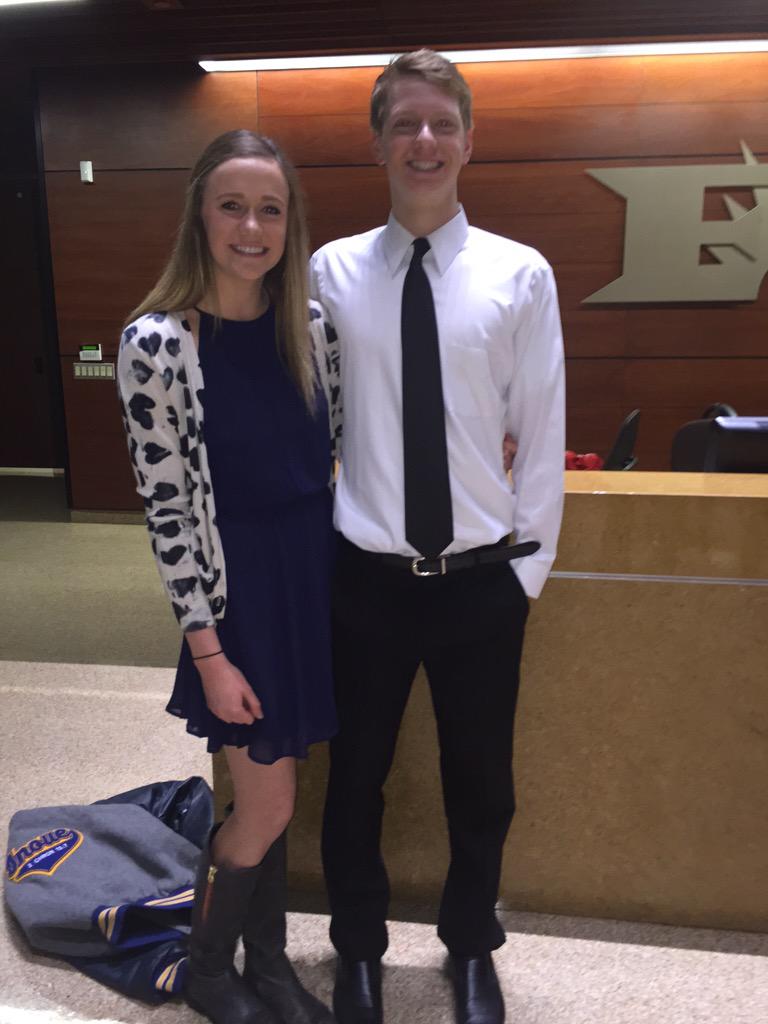 Malloriallen's tweet image. happy birthday @kline_sam thx for being one of my best friends &amp;amp; have an amazing 18th ((now ur old!!!))😛💙🎉