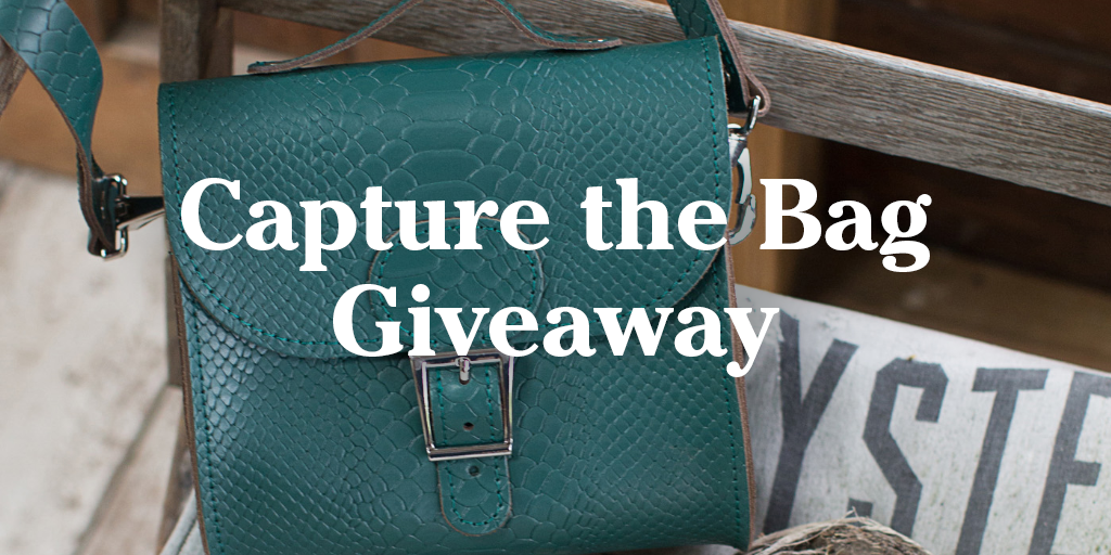 ModCloth's tweet photo. ‘Pine’-ing for this Brit Stitch bag? RT this tweet, include '#ModCloth,' and you could win it! http://t.co/fHgtX26KmS http://t.co/G6CDDXHQ5g