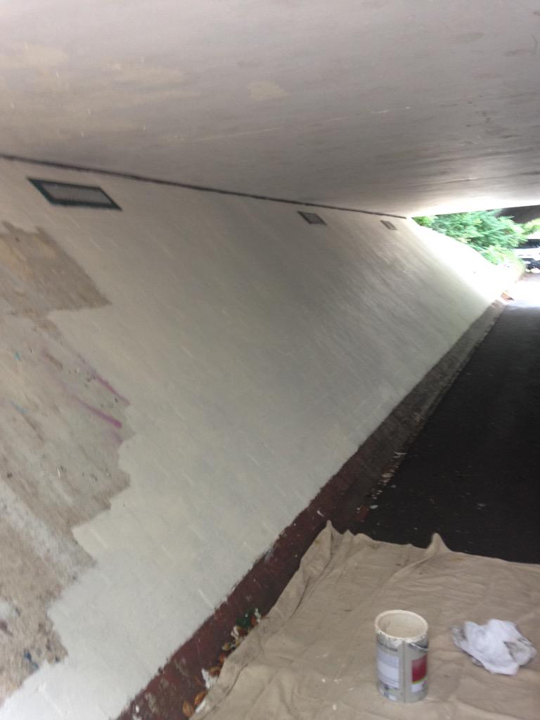 NAPSolihull's tweet photo. @SCHBetterPlaces #GraffitiBusting in Tudor Grange Park!@SaferSolihull #solisummer #WhyDidItHaveToRain! @CarolineNaven http://t.co/6rsRYMP46J