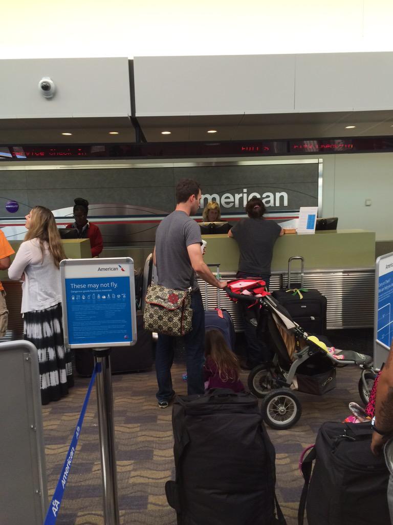 weaselwise's tweet photo. @AmericanAir still here http://t.co/9PQTTWMcnR