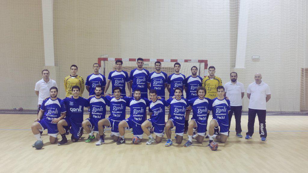 El <a href="/cbmgenil/">Club Balonmano Genil</a> sigue buscando patrocinadores para katemporada 15/16 en 2° DIVISIÓN NACIONAL!!
Interesados por privado!!