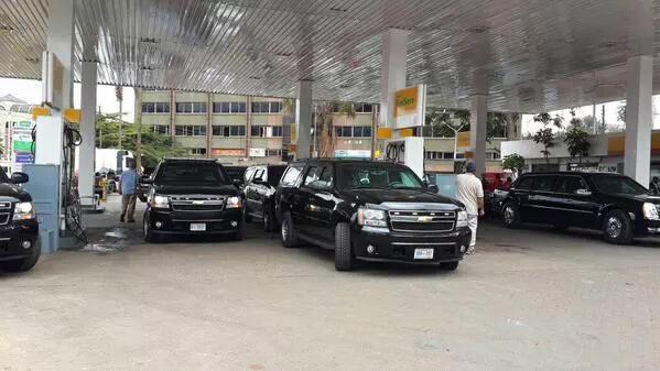 Asmali77's tweet photo. #TheBeast and other #POTUS vehicle fleet fuelling at a station in #Nairobi. #ObamaInKenya #ObamaPower http://t.co/RbuEtym2Bt