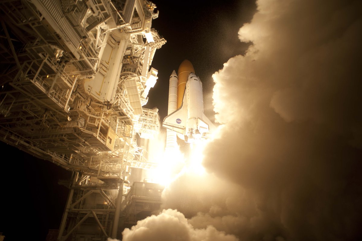 ArchivedFilms's tweet image. Awesome new photos from the #NASA Space Shuttle Program. #photography #history #Space unwritten-record.blogs.archives.gov/2015/07/21/pus…