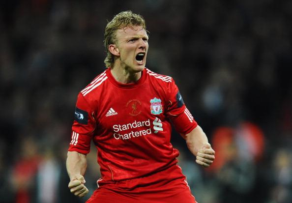 Happy 35th Bday to the left back/right back/forward/leftwinger/rightwinger/striker Dirk Kuyt, who can play anywhere! 
