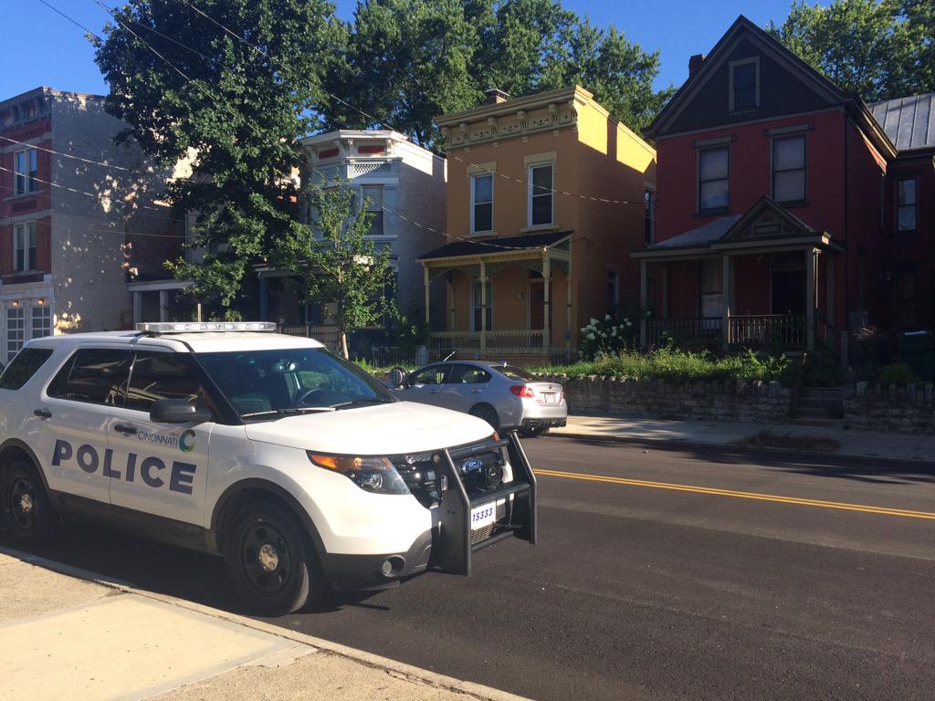 AllyKraemer's tweet photo. BREAKING: Cincinnati Police investigating a deceased person found inside a Northside home. @WCPO http://t.co/WtgcEkly5t