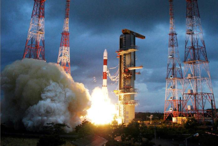 mahek108's tweet image. India earns 100 million USD launching 45 foreign satellites deshgujarat.com/2015/07/22/ind…  lnkd.in/bgSUR-z