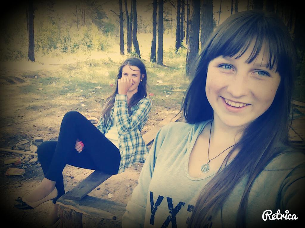 _ToriG_'s tweet photo. Good day, good company😗🎊😂 #ArmyBigTeeth #SmallMouth #fun #WithAFriend #Nature http://t.co/3tWnP5MqlE