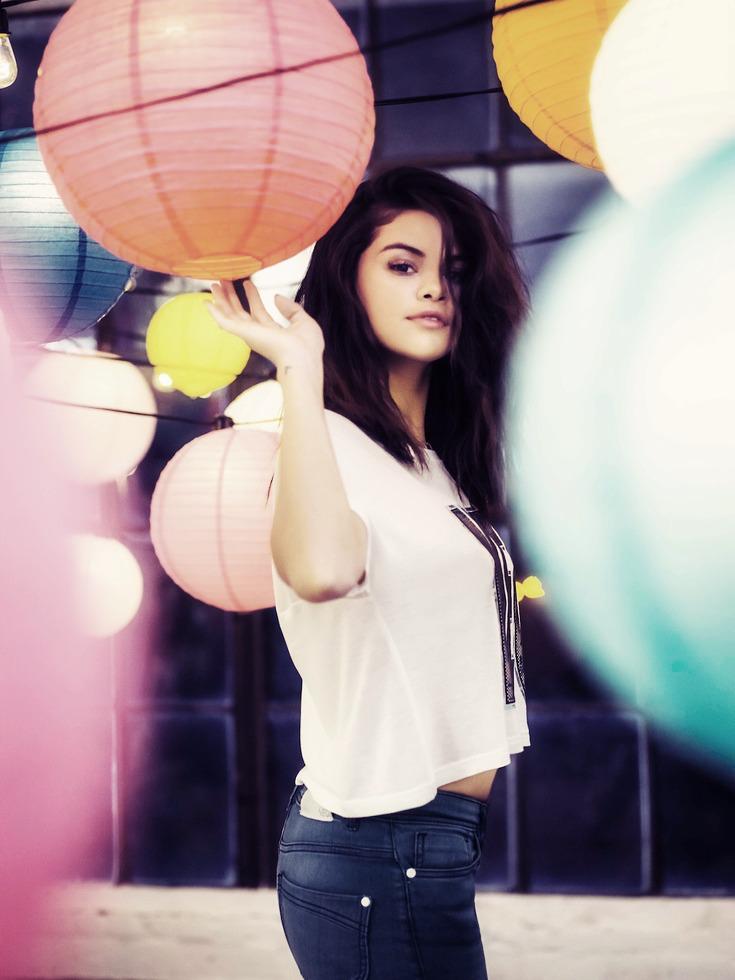 Happy Birthday Selena Gomez! Have a beautiful day with your family and friends! 