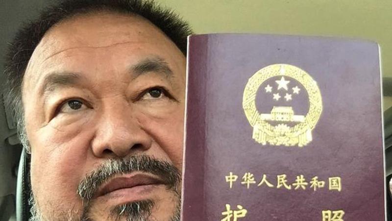 #aiweiwei Has Passport Returned By Chinese Authorities. Read The News <a href="/Artlyst/">Artlyst</a> goo.gl/U2JhzS