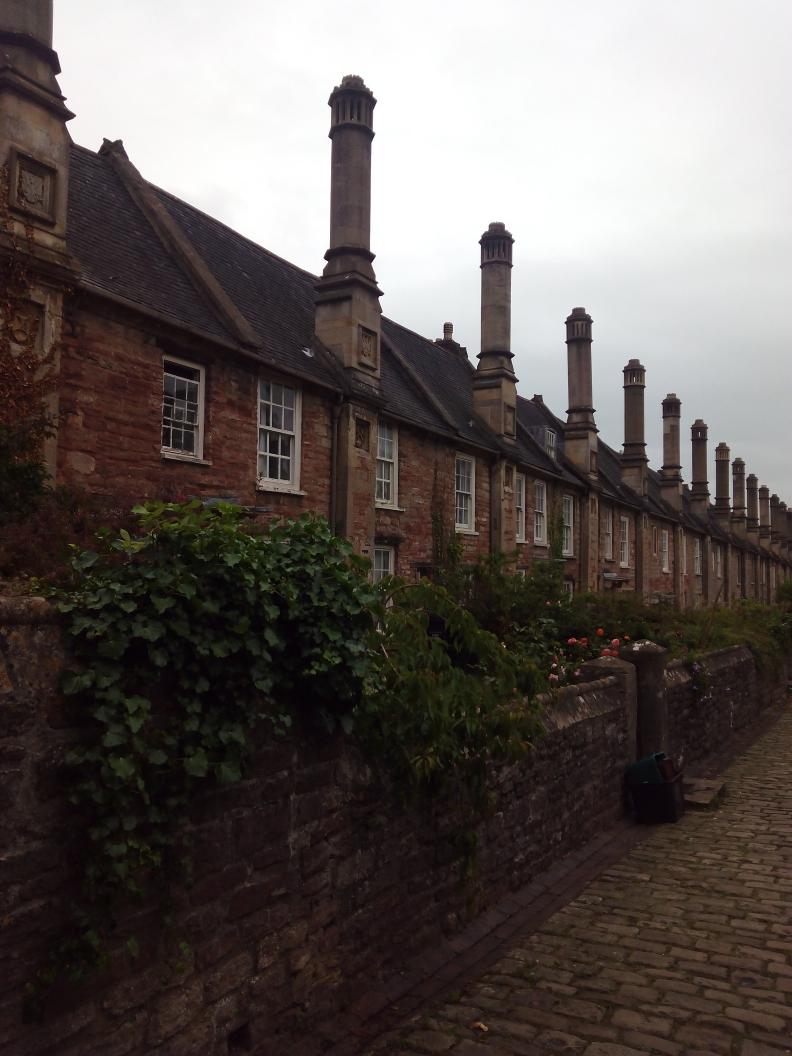 EspinosaTeach's tweet photo. @MEbaati @Cristina_puri @MariinaDM22 @lendrinocris @noelia_alcala @KamyTristan Regards from Wells, Somerset http://t.co/NxsZxcBB9O