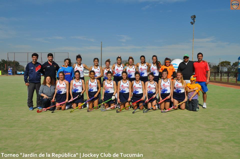 TabladaHockey's tweet photo. TABLADA A
TORNEO JARDIN DE LA REPUBLICA
@lauchigonzalez @julialday1  Maira G @CarolinePereyra  @sofiabergallo http://t.co/67YeogaLDb