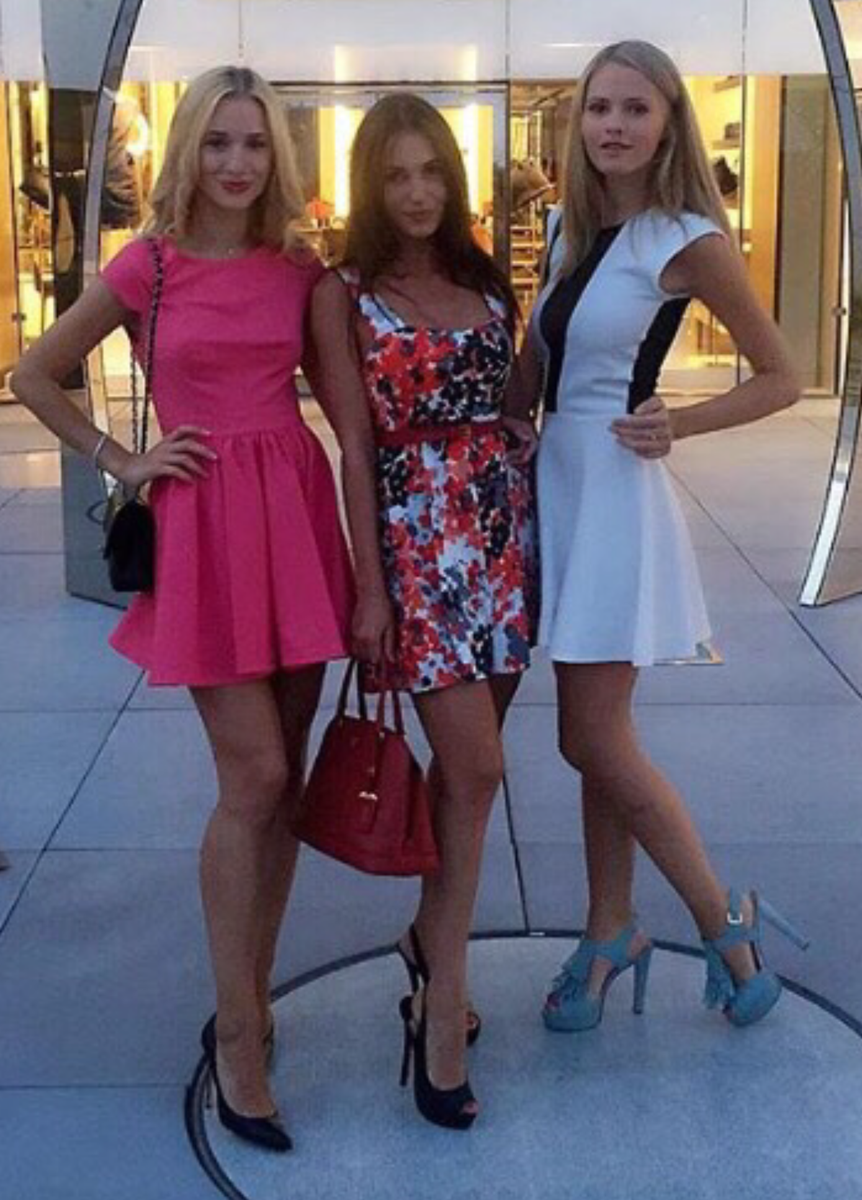 Girls In High Heels On Twitter 3 Hot Girls In Dress And High Heels