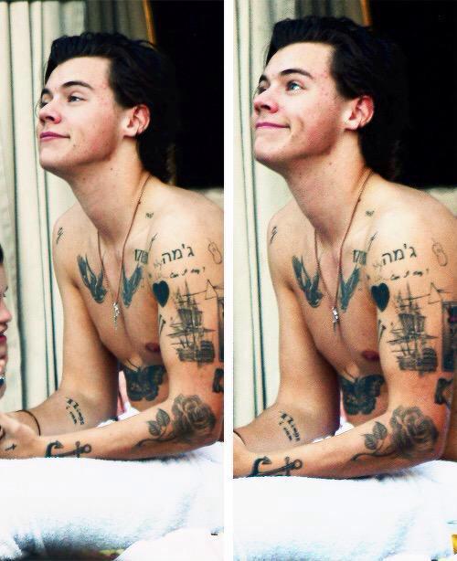 fvckingfantasy's tweet photo. Harry's tattoos all look so good on him. Even the weird ass naked mermaid.          #HarryApprecationDay http://t.co/GrpmGvGVLf