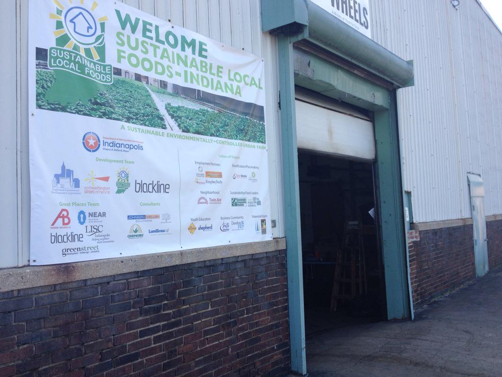 Joining <a href="/EnglewoodCDC/">Englewood CDC</a> &amp; @SLFproduce to announce transformation of 61,000 SF warehouse on S Rural into an urban farm!
