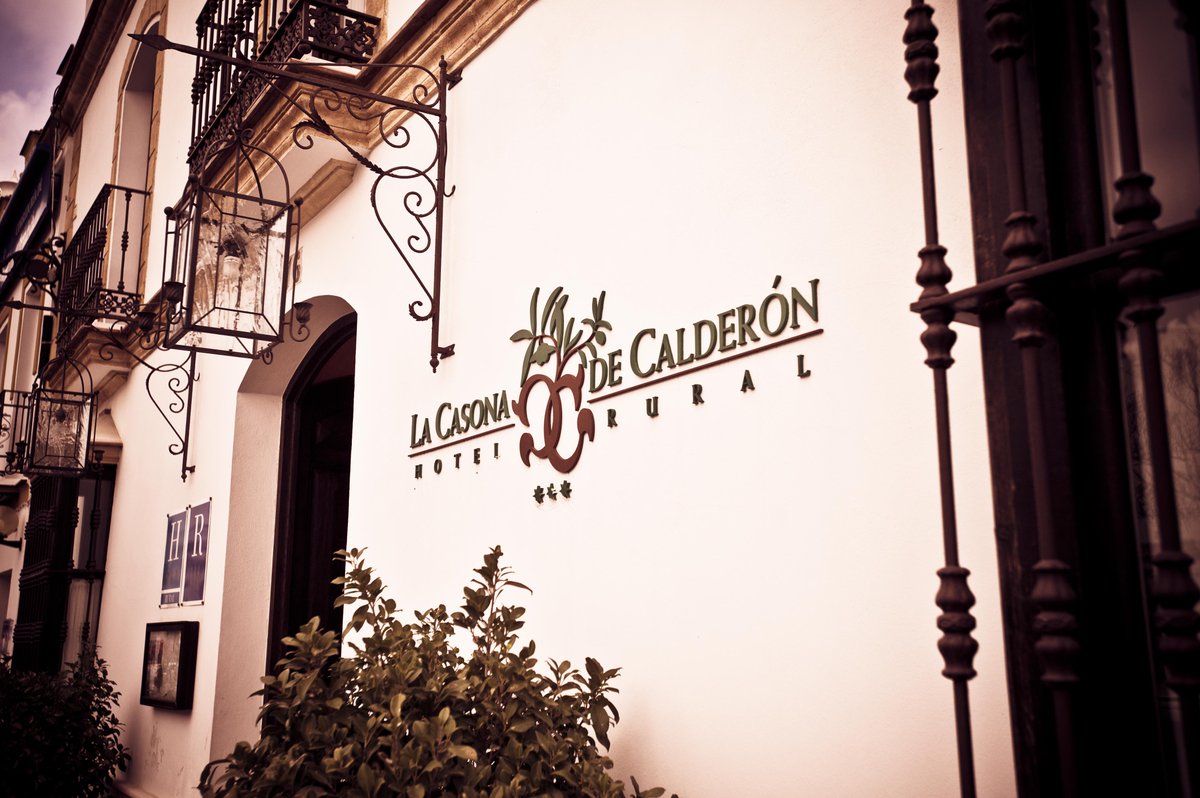 LaCasonadeCa1's tweet photo. ¡Nuestro encantador hotel situado en el corazón de Andalucía, en la Villa Ducal de Osuna! http://t.co/aDQ6IyV8mT