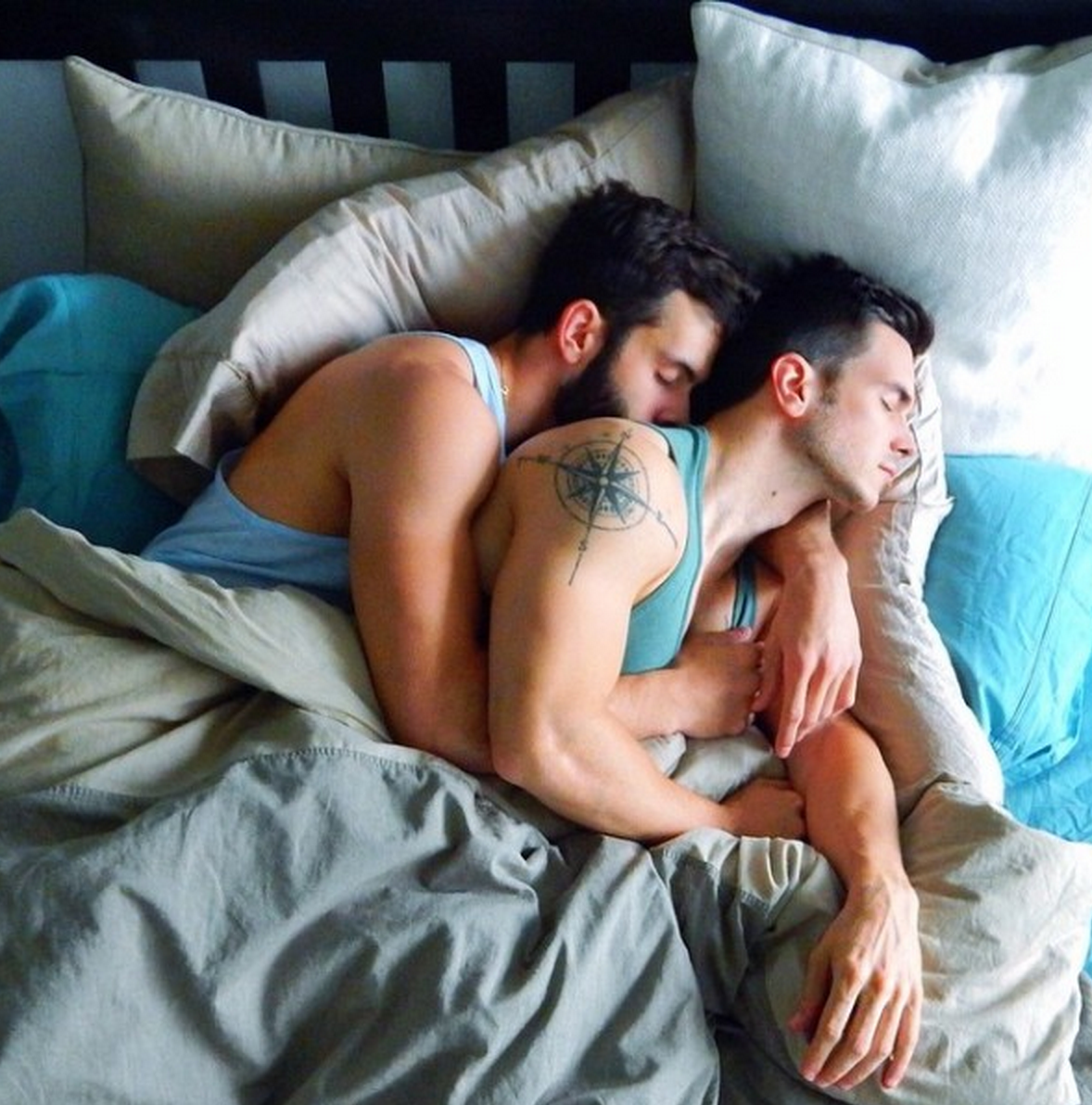 WhenImWith_U's tweet photo. Can we talk about these two HOLY http://t.co/kwWYOYW7Ld