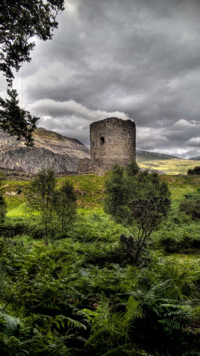 Me and the camera are getting quite a work out today around the beautiful Snowdon xx loving the Landscape