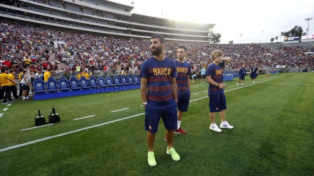 Check out these exclusive behnd the scenes pics from Barça's game against LA Galaxy ow.ly/PWS25