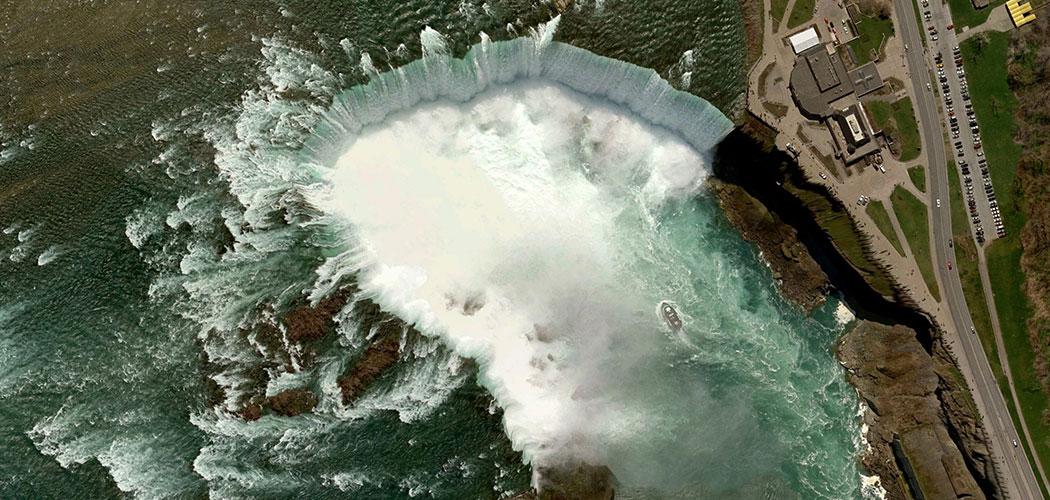 TelegraphPics's tweet photo. Man's effect on earth: Fascinating satellite image project by Benjamin Grant (Rex) http://t.co/4Rz5TxUWK5 http://t.co/TqTEI4vIXN