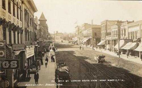 An old time photo of Main Street in Minot, ND.