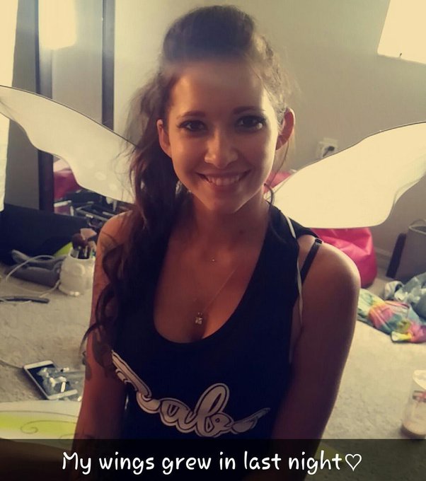 Well would you look at that, my wings finally grew in😉 #callienicole #420talent  #callienicole @420talent<a href="/tag/420talent"class="tags"><span>#420talent</span></a><a href="/tag/callienicole"class="tags"><span>#callienicole</span></a>