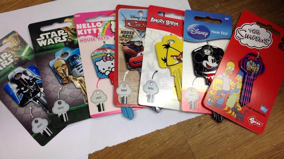 Vissir þú að hjá okkur í Láshúsinu er hægt að fá allskonar gerðir af ASSA húslyklum með mismunandi myndum? Kíktu við!