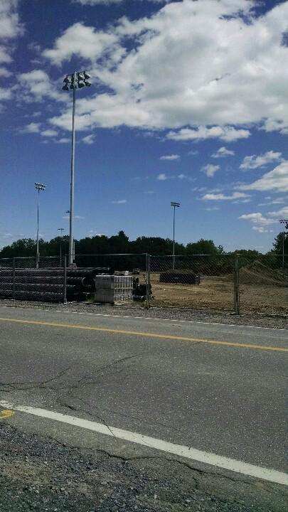 ColbyCollege's tweet photo. RT @TheMules: Lights are up and the fields are starting to take shape @colbysoftball #colbybaseball http://t.co/e6fjianNYL