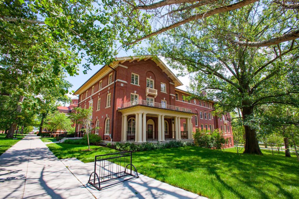 ConnorPMoriarty's tweet photo. Went out yesterday for some classic campus shooting. Loving this weather! #finally #NoRain #miamioh @MiamiUniversity http://t.co/mjtyHViA9k