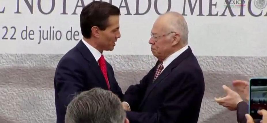 Ahora EPN reconoce al maestro Fausto Rico Álvarez por 50 años de ...
