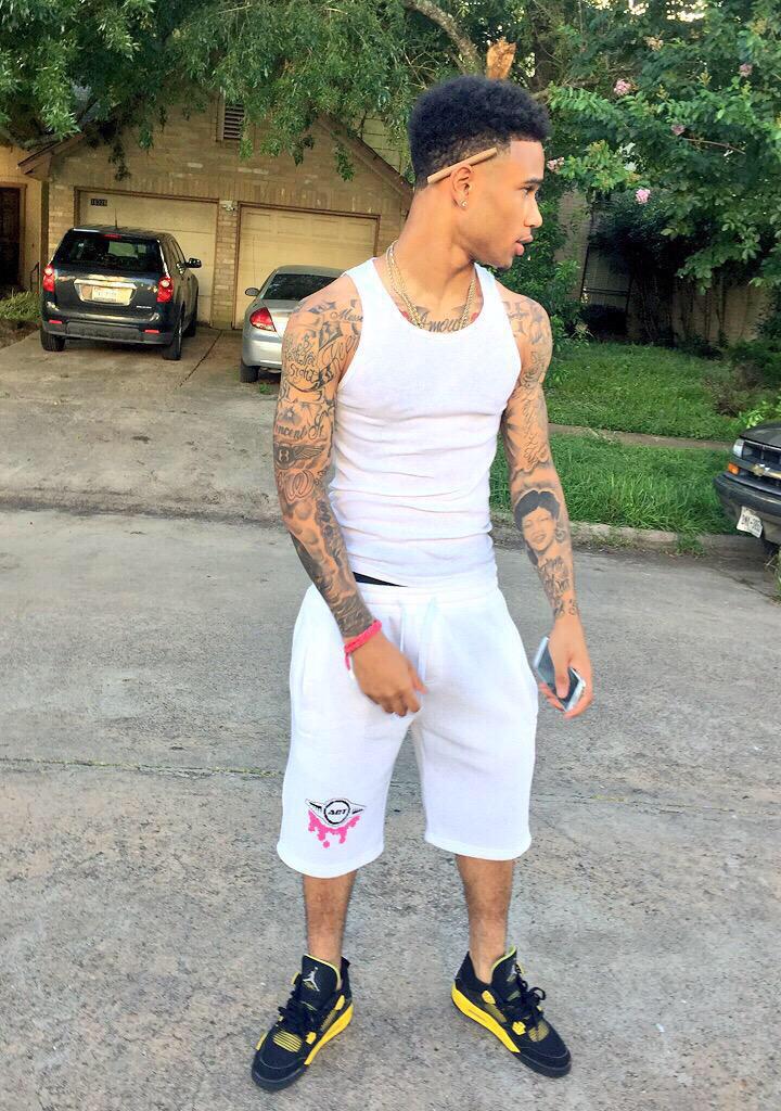 baddestblackmen's tweet photo. #baddestblackboys http://t.co/8XllEL2TF1