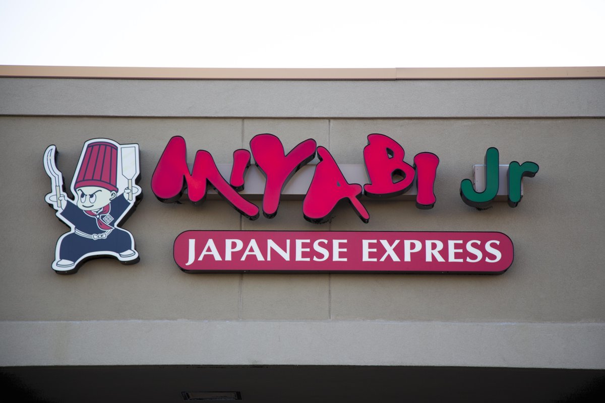 MiyabiJr's tweet photo. Just what's out front. http://t.co/TG40ejM1nw