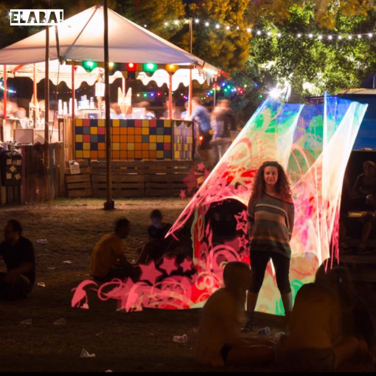 YvesDas's tweet image. Dit schilderde we vannacht in het Baudelopark #lightpainting via #elaba app #creativebattle