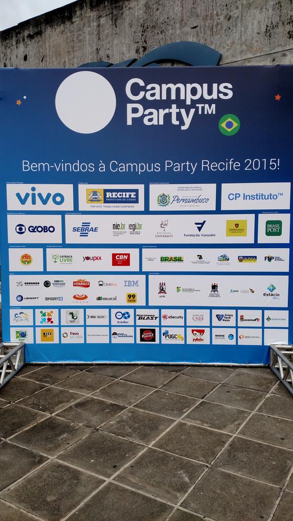 srlm's tweet photo. amanhã começa a #CPRECIFE no @porto_digital, ao lado do #CSBC15, 1a vez que os 2 eventos rolam juntos! http://t.co/zSSRhngM2d