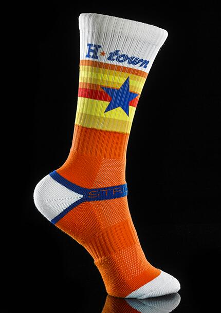 Common_Crown's tweet image. Look for us at H-town Sneaker Summit to grab a pair of these Strideline socks! #sneakersummit #htown #Strideline