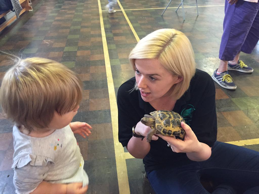 Sophie_Cobham's tweet photo. Had a fab time with @ZooLabUK today http://t.co/trq9NIq3XF