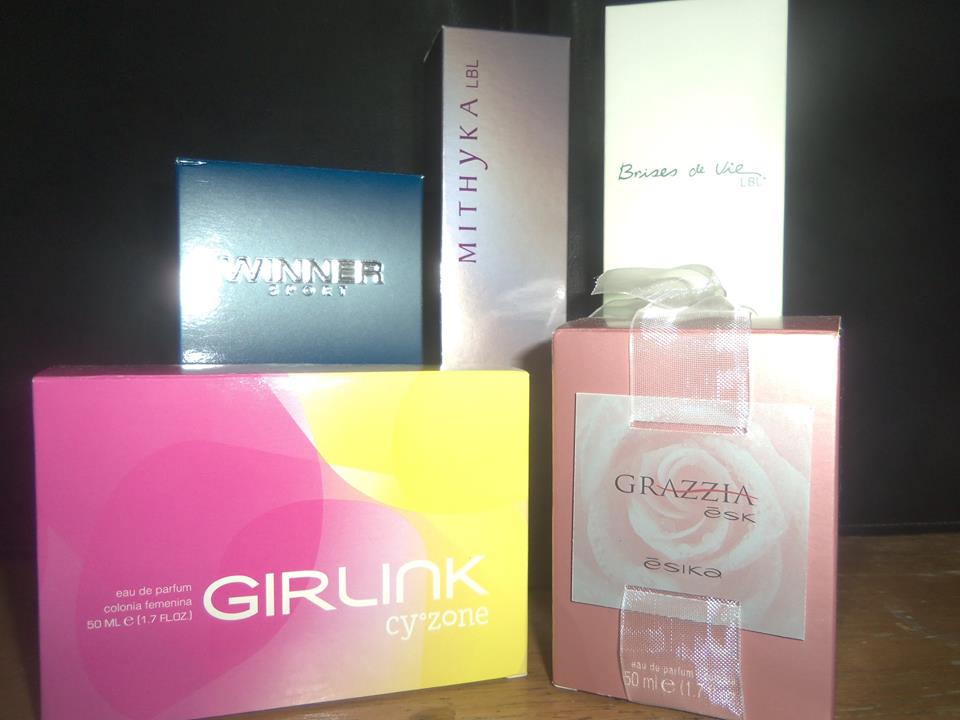 xroblax's tweet photo. @TrafficVentas vendo lbel, esik y cyzone 3000bs c/u las que estan en foto y blue&amp;blue, prints y multicrem milk http://t.co/7PGMKdleRZ