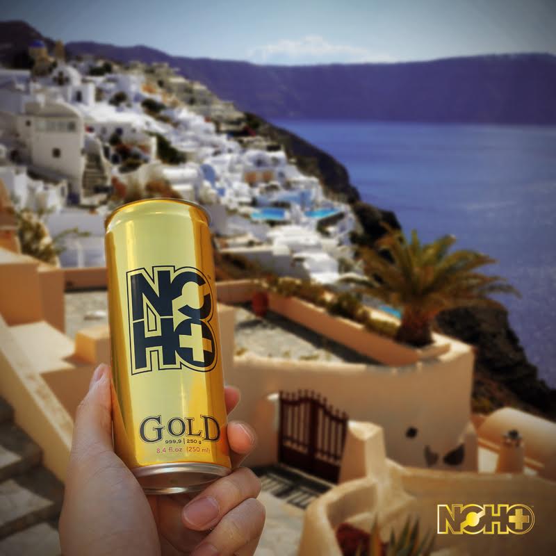 NOHOgen's tweet photo. greetings from greece! Where are u taking NOHO this summer? #drinknoho #greece #santorini #nohogen #travel #beach http://t.co/dtqViXmLtu