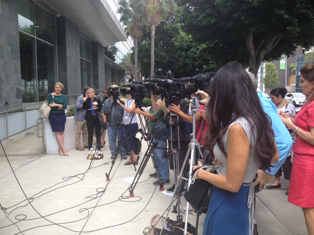 NishaVida's tweet photo. Thank u media for publicizing #policekillings #nbcla #ktla #abc7 #univision #justice4feras #ferasmorad #hewasanangel http://t.co/NlXOwXRlo5
