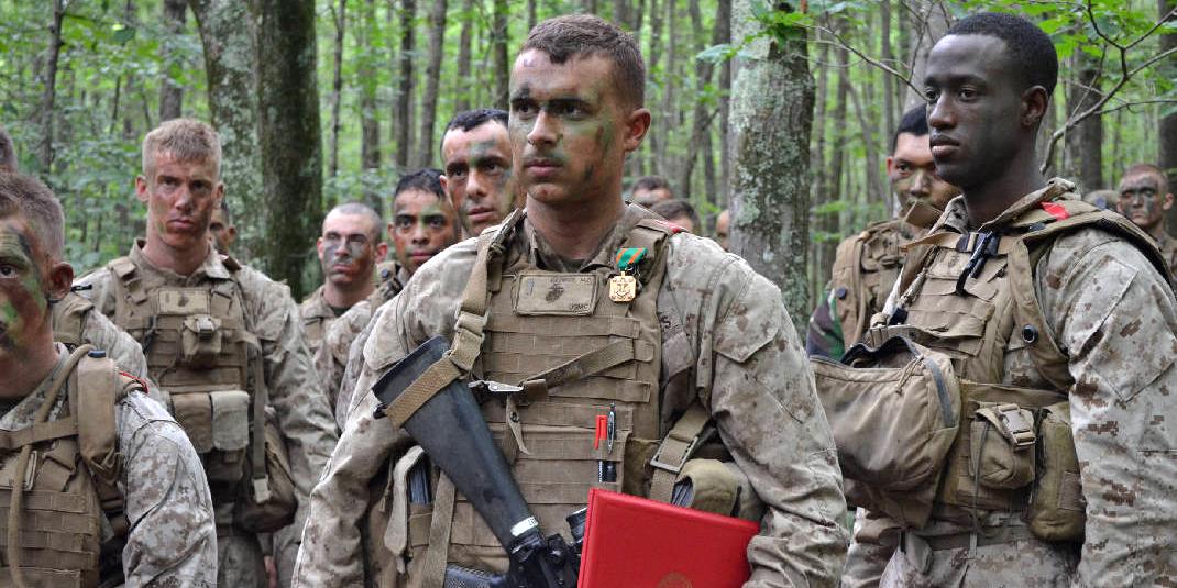 A #Marine in TBS pulls over to save shooting victim's life.

Read <a href="/TimesFreePress/">Times Free Press</a> story: ow.ly/PWcuq