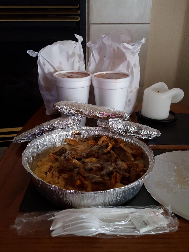 robby11r's tweet photo. When @EspinoLucy works at your fav Mex restaurant & everything is more than perfection😍😍 #lasmargs #Thankful 🙏🙏🙏 http://t.co/OwfjM58BHc