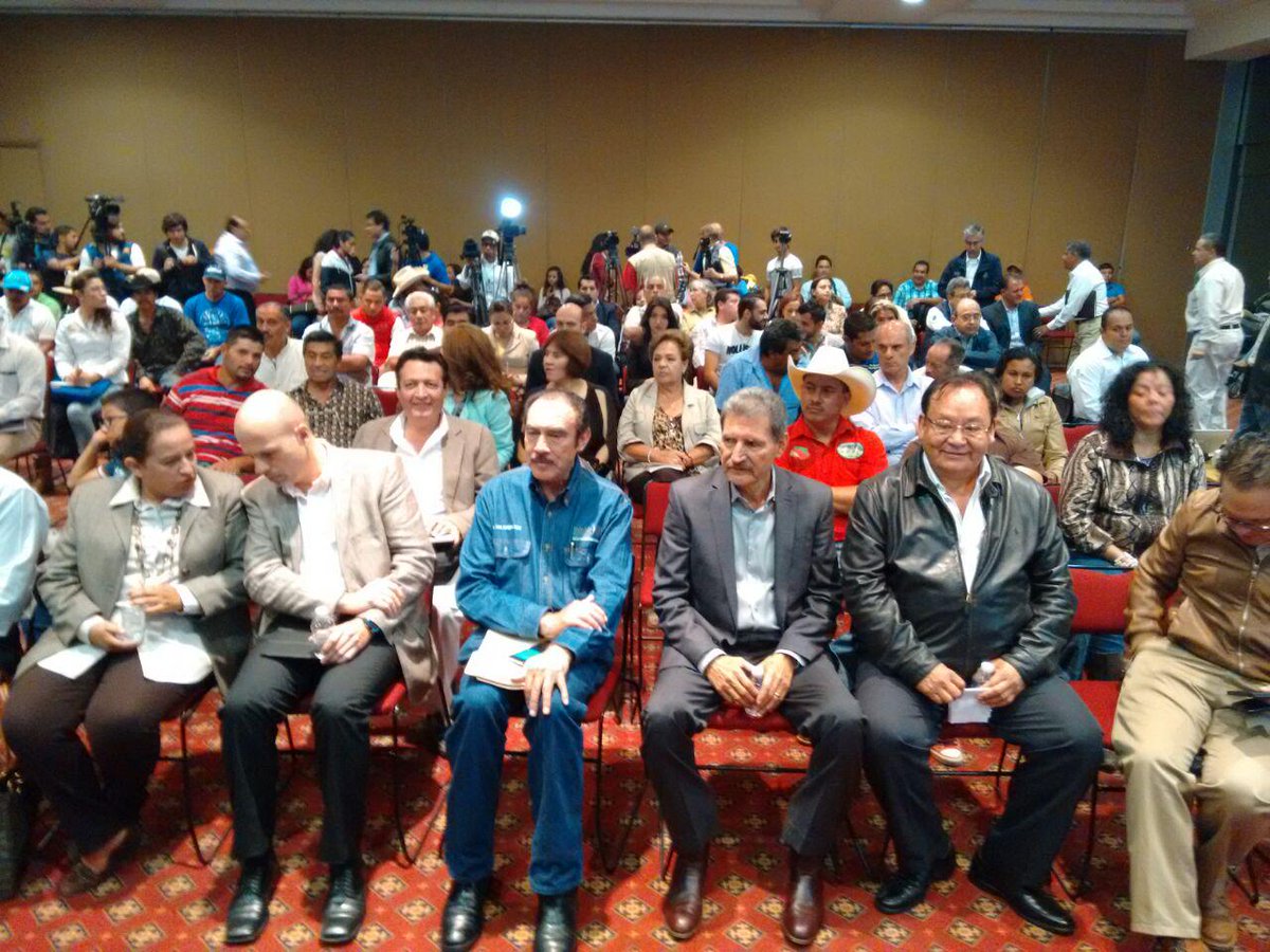 SAGARPA_mch's tweet photo. Taller de Evaluación @ASERCA_mx con Exportadores #Michoacan el objetivo dar a conocer el potencial en exportaciones http://t.co/l4QndHX2Fb